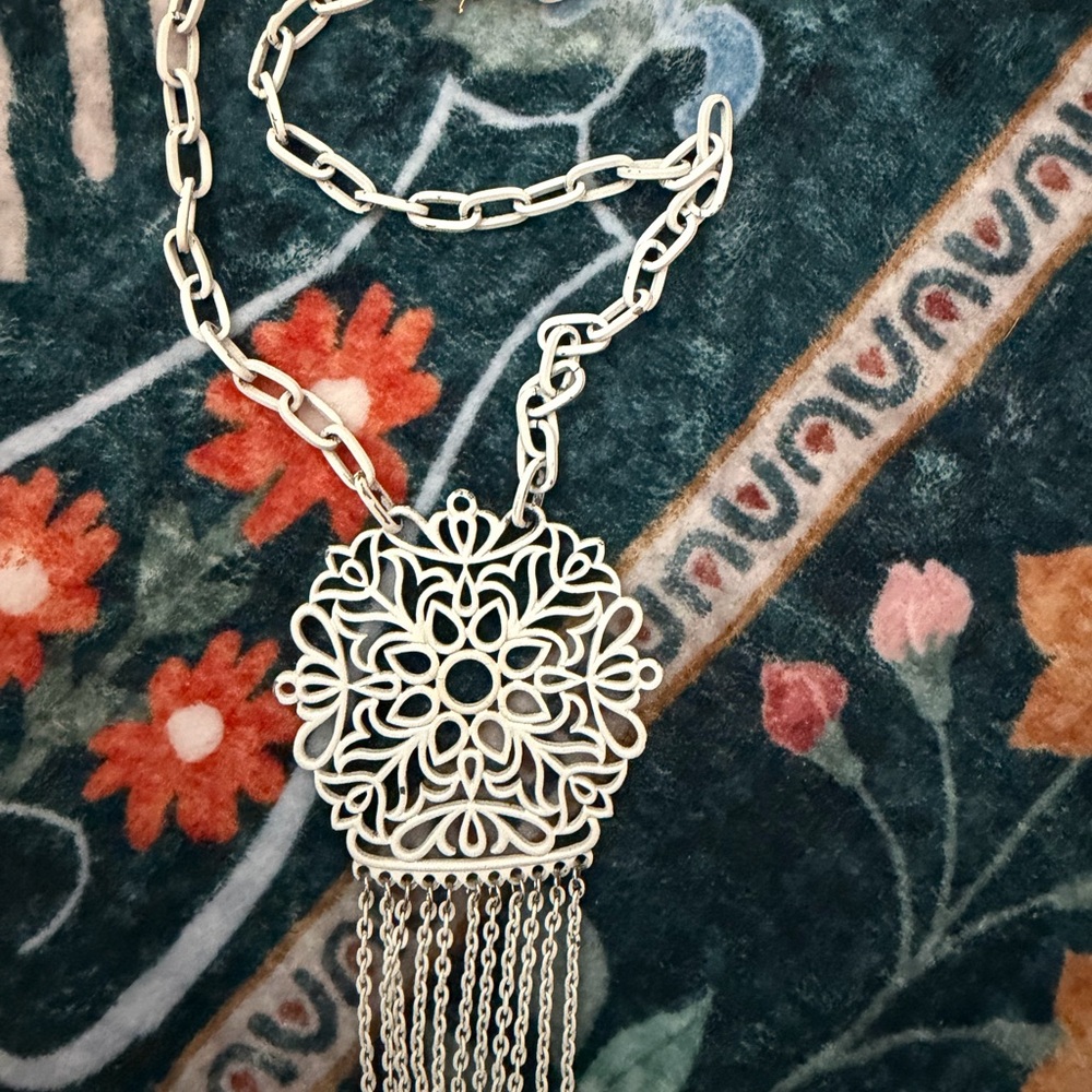 Vintage White Metal Necklace with Intricate Pendant